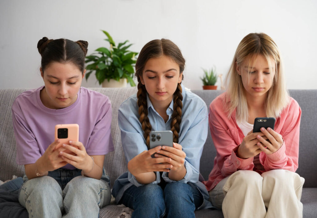 Redes sociais na infância e adolescência